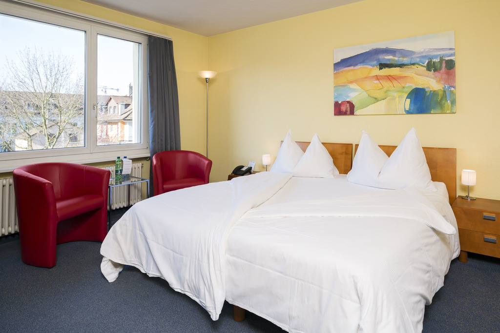 Hotel Bären Suhr