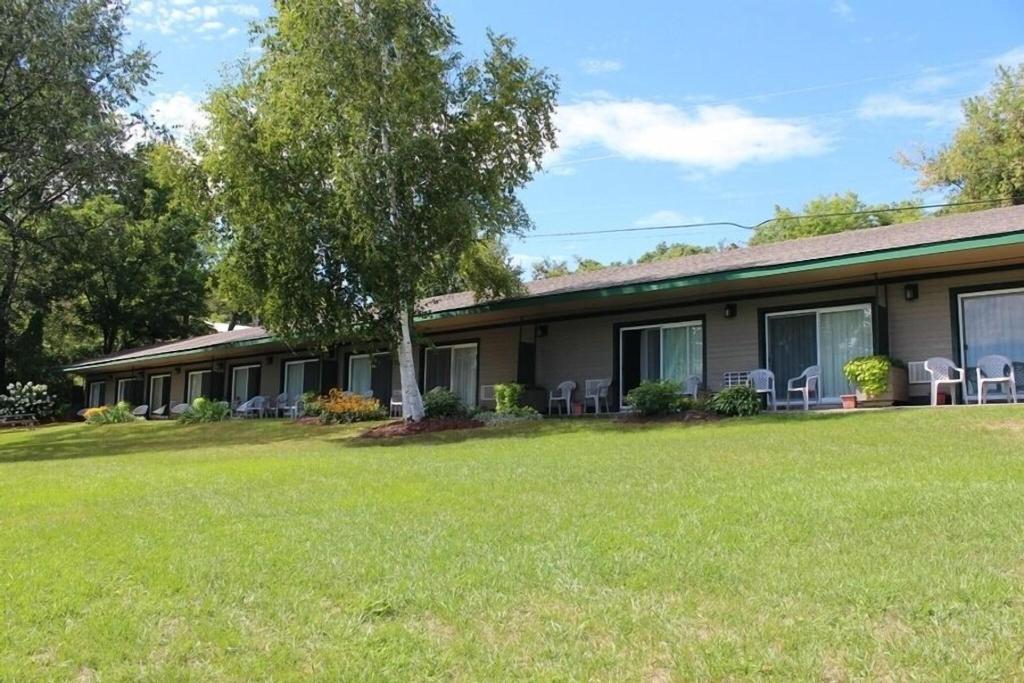 Glen House Resort