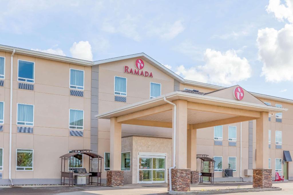Ramada By Wyndham Carlyle