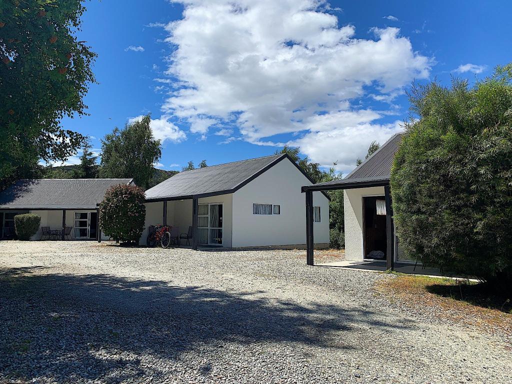 Archway Motel & Chalets