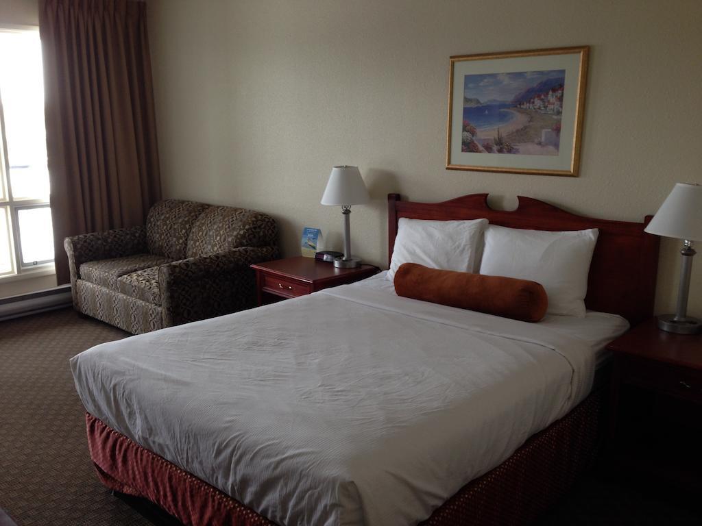 Knights Inn Lethbridge