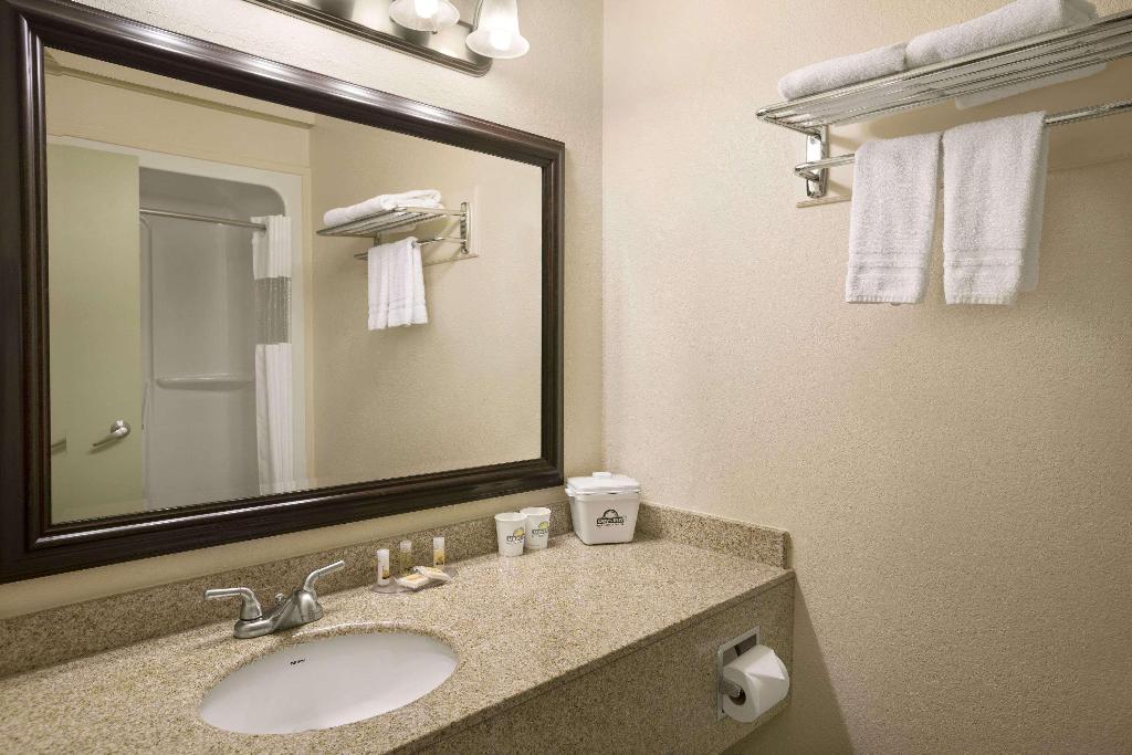 Days Inn By Wyndham High Level