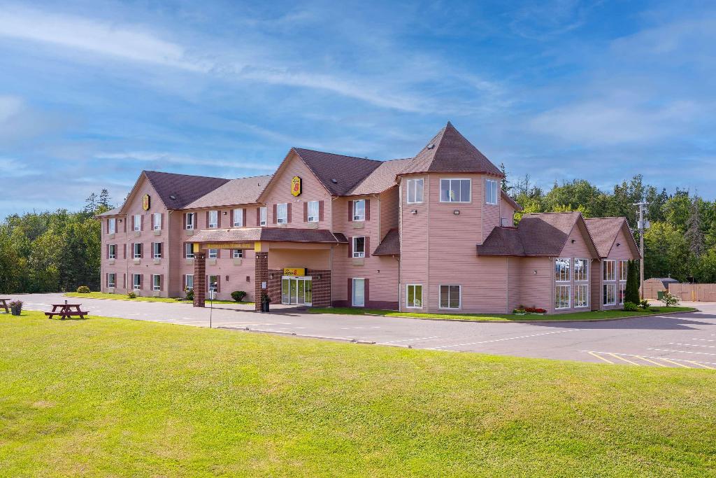 Super 8 by Wyndham Amherst