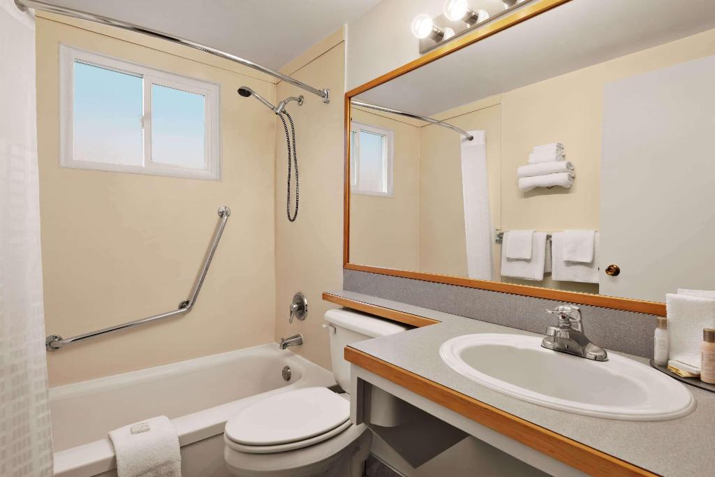 Travelodge by Wyndham Quesnel