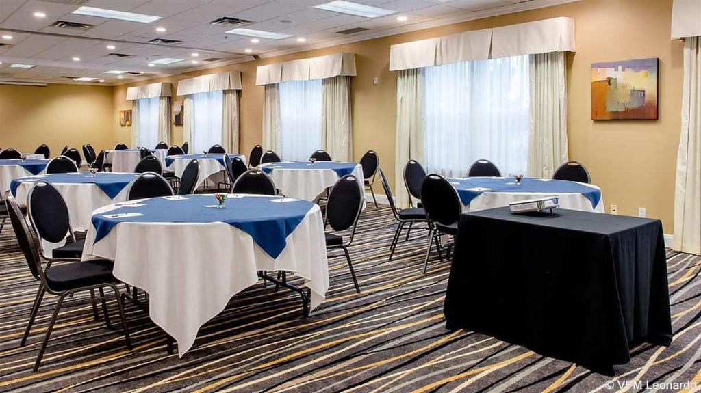 Cambridge Hotel And Conference Centre Cambridge (Ontario) Canada Cambridge Hotel and Conference Centre en Kitchener (y alrededores