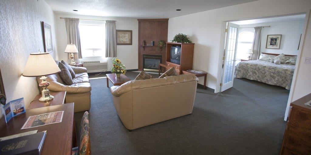 Service Plus Inn and Suites - Grande Prairie