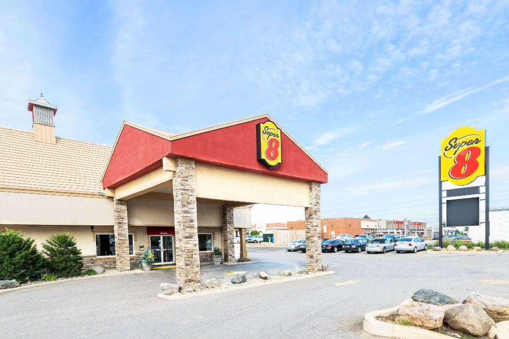 Super 8 By Wyndham Cambridge/Kitchener/Waterloo Area