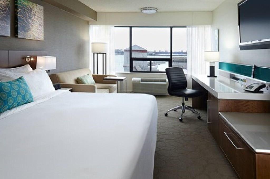 Delta Hotels Kingston Waterfront