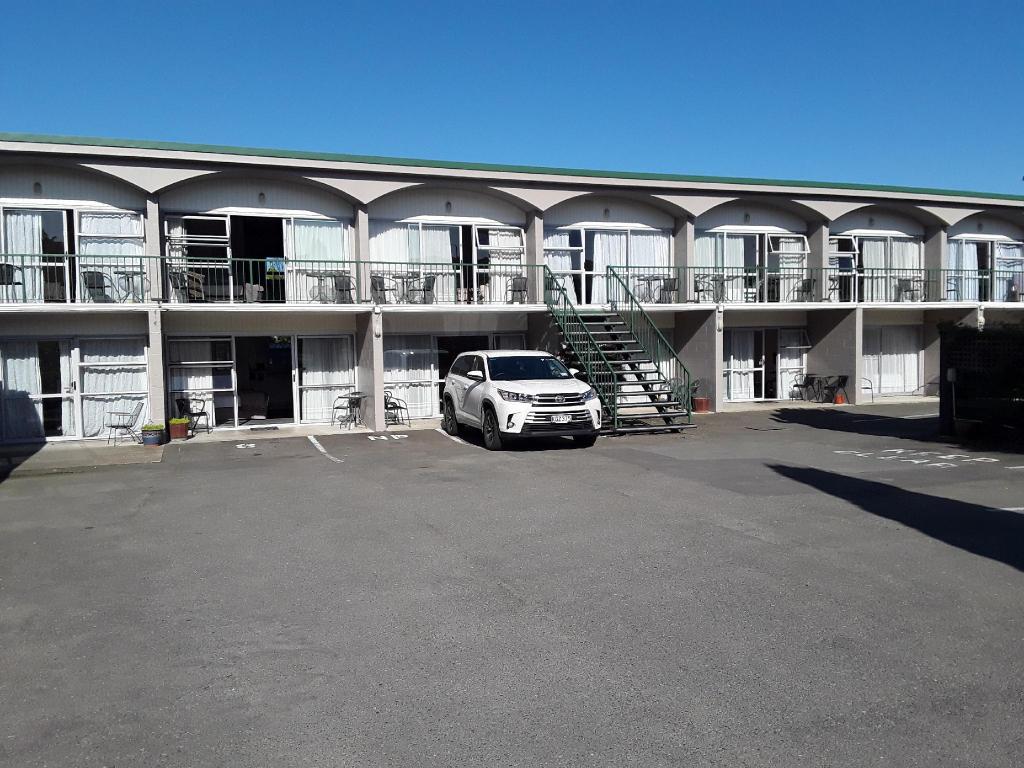 289 Midway Motel