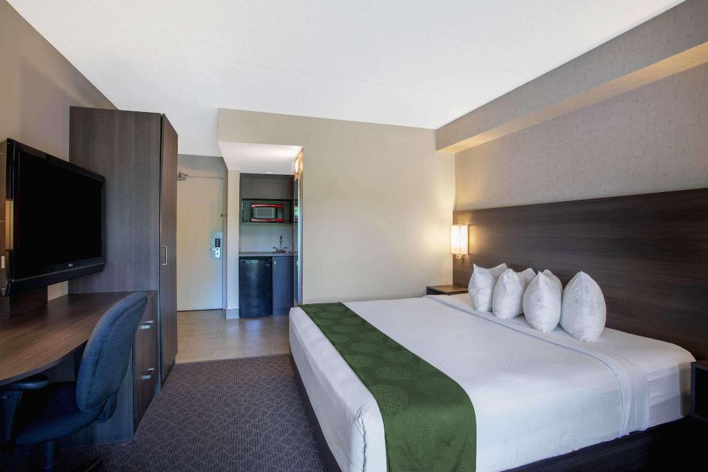 Quality Inn & Conference Centre Kingston Central