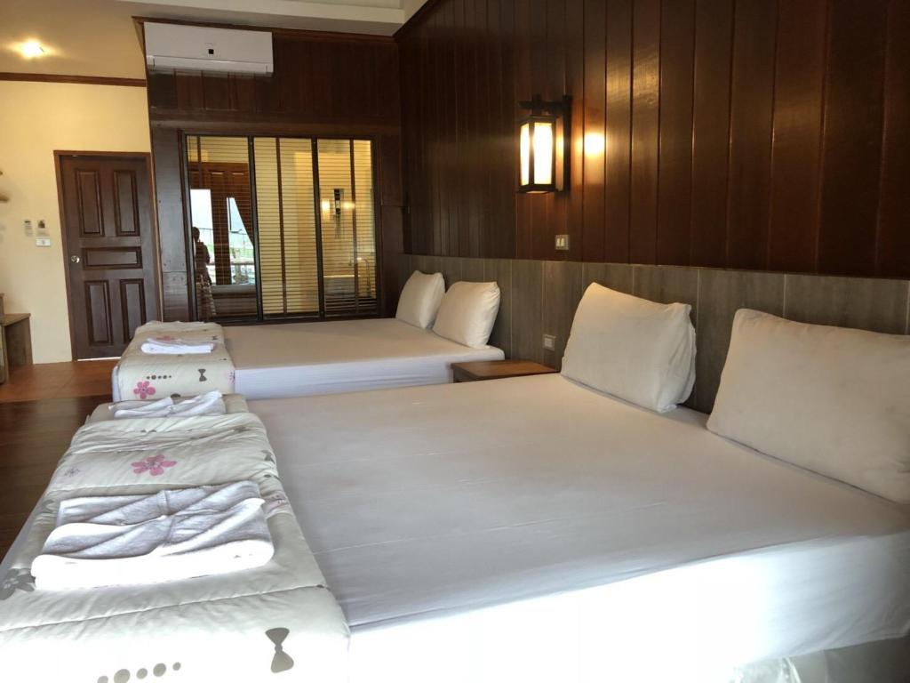 Salakphet Resort