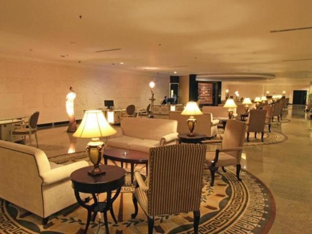 Harmoni One Convention Hotel And Service Apartments