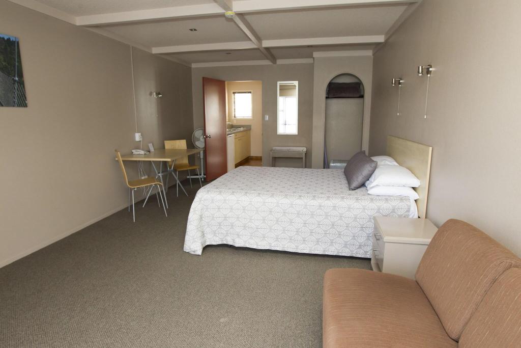 Aspen Manor Motel