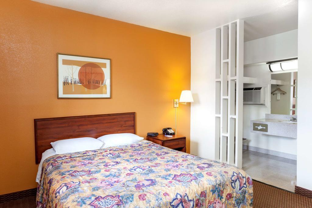 Country Inn & Suites by Radisson Flagstaff
