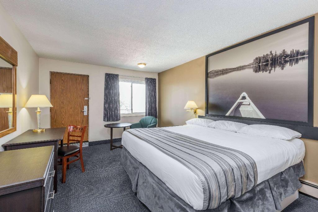 Super 8 By Wyndham Guelph