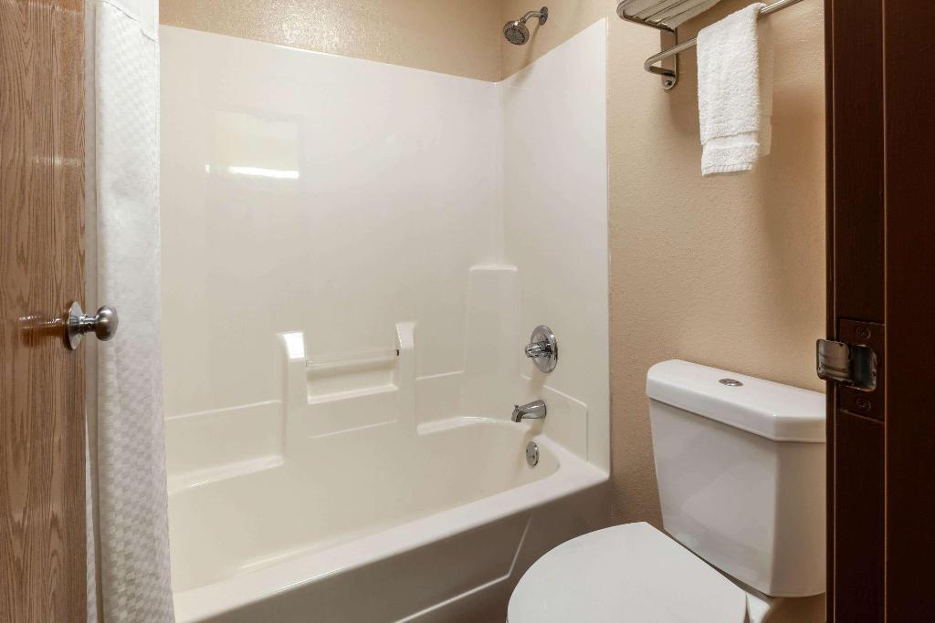 Super 8 by Wyndham Big Rapids