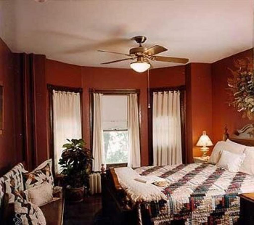 Brickhouse Inn