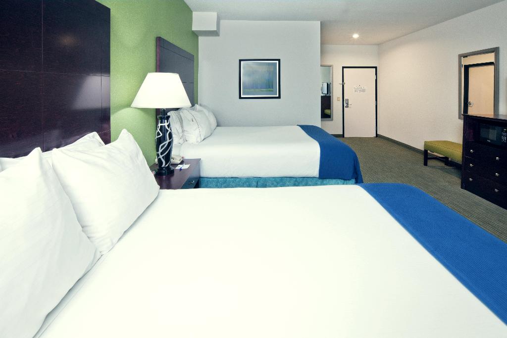 Holiday Inn Express Hotel & Suites Graham