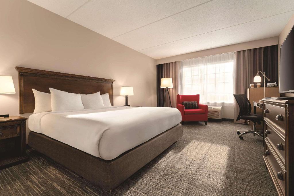 Country Inn & Suites by Radisson, Grand Rapids Eas