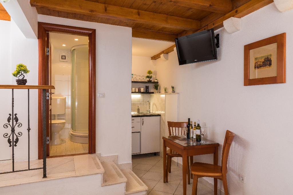Apartments Ivana Old Town
