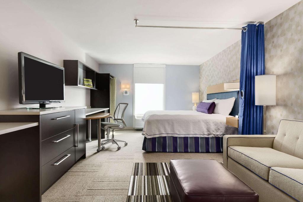 Home2 Suites by Hilton Philadelphia - Convention C