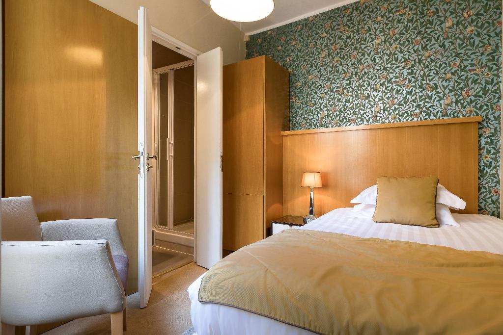 Boronali  Hotel