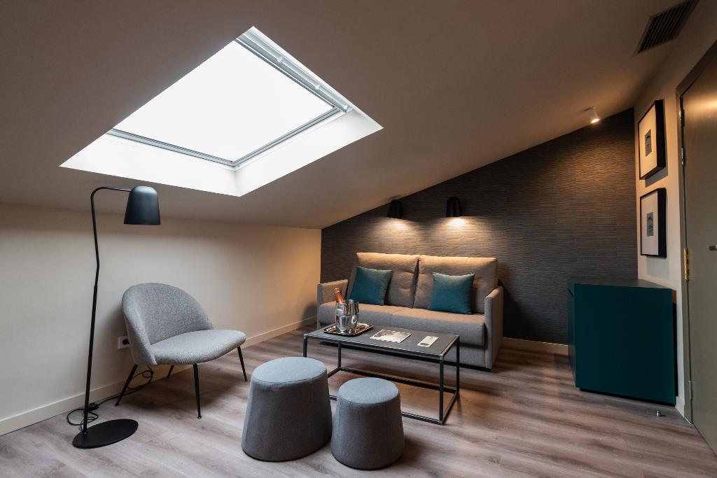 Atenea Rekord Suites