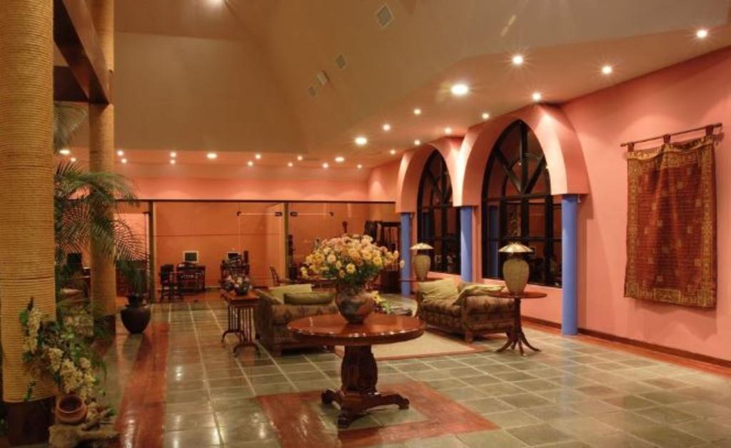 Los Parrales Hotel Resort