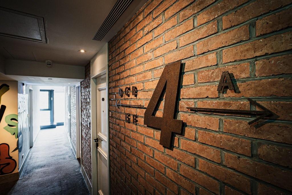 CHECK inn Taipei Songjiang, Zhongshan