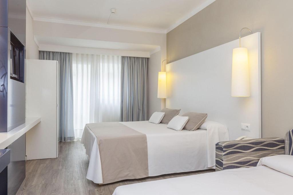 Canyelles Marina 3000