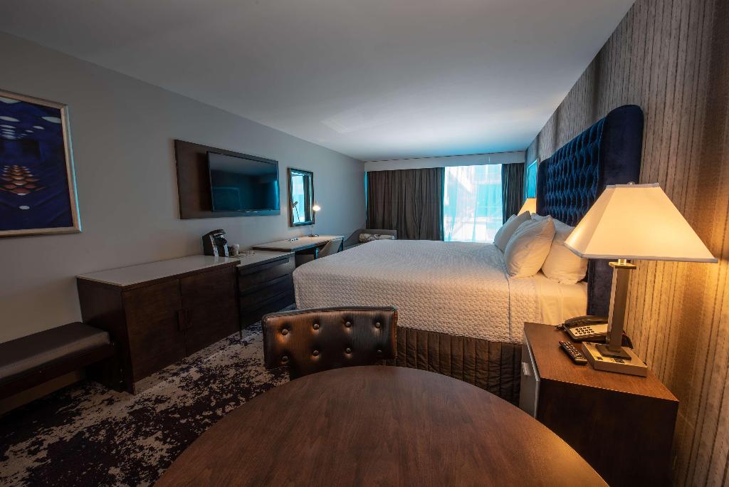 DoubleTree by Hilton Houston Brookhollow