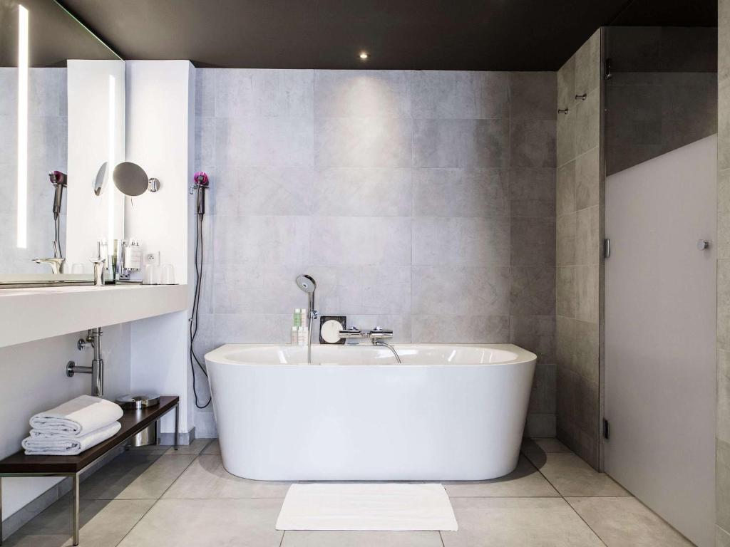 Imagem da galeria de Hôtel Molitor Paris - Mgallery