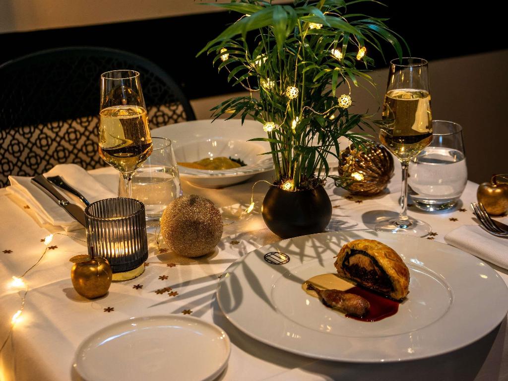 Imagem da galeria de Hôtel Molitor Paris - Mgallery