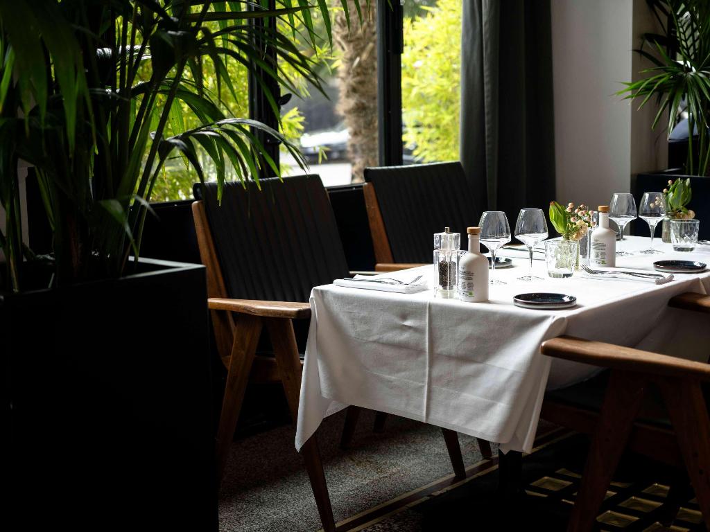 Imagem da galeria de Hôtel Molitor Paris - Mgallery