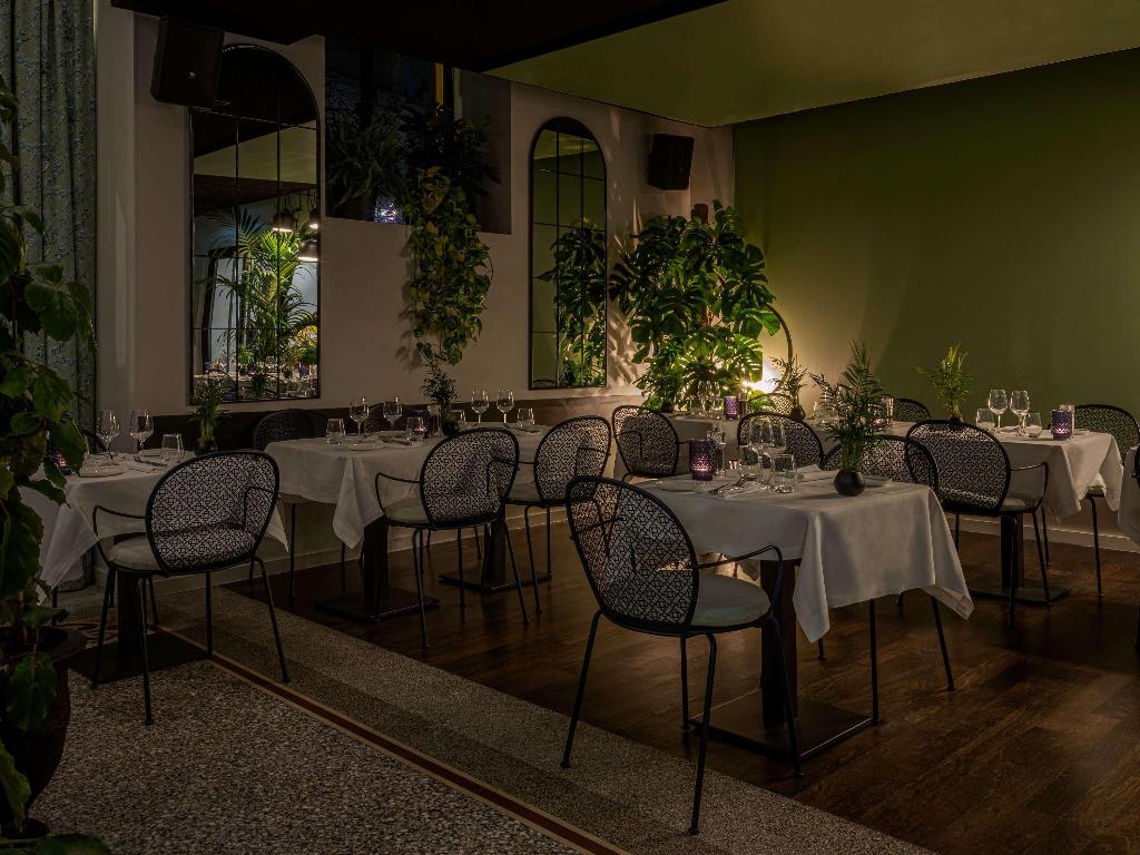 Imagem da galeria de Hôtel Molitor Paris - Mgallery