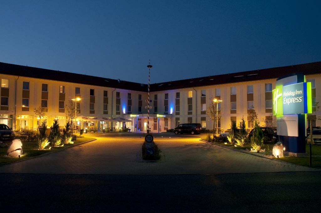 hotel-thumb