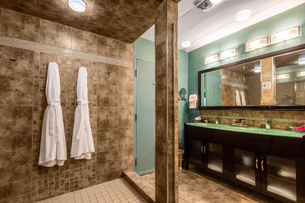 Best Western Plus NorWester Hotel & Conference Cen