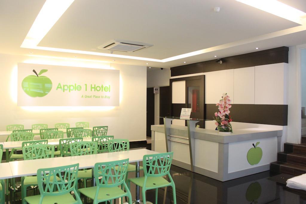 Apple1Hotel Gurney