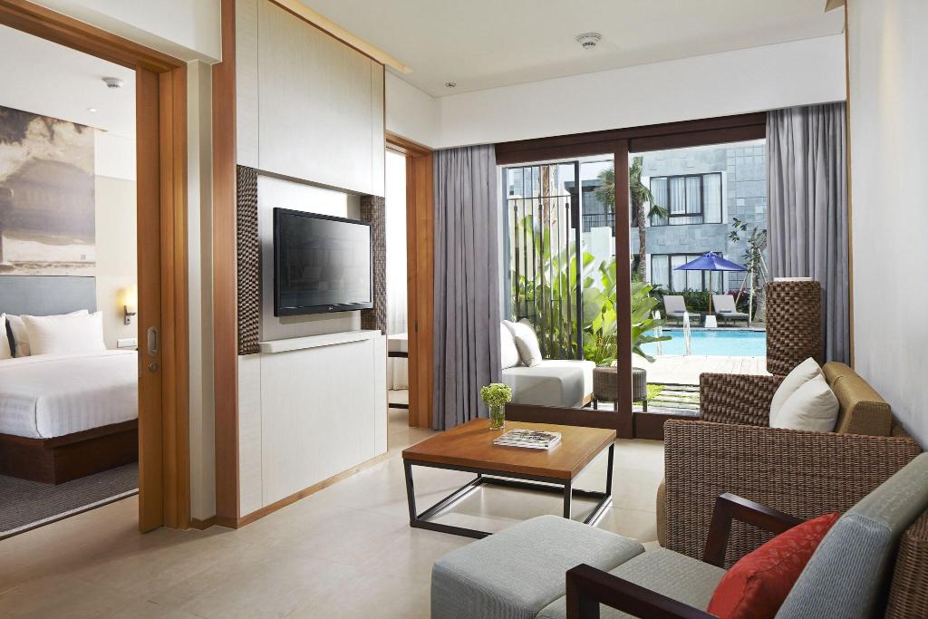 Courtyard Bali Seminyak Resort