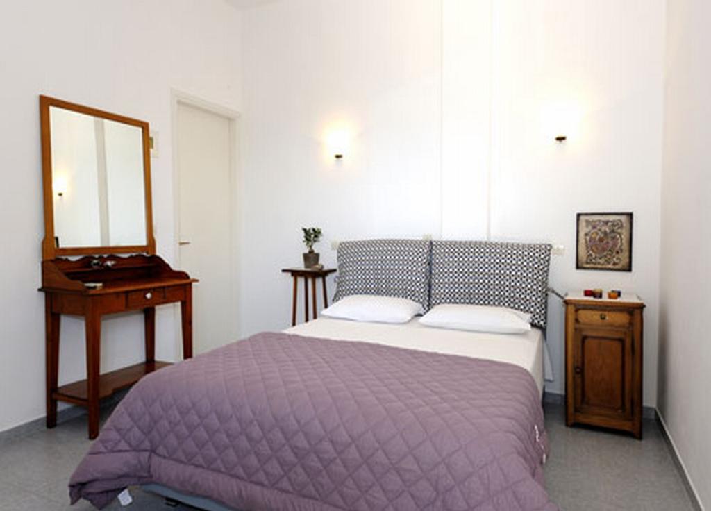 Anemoessa Rooms & Studios