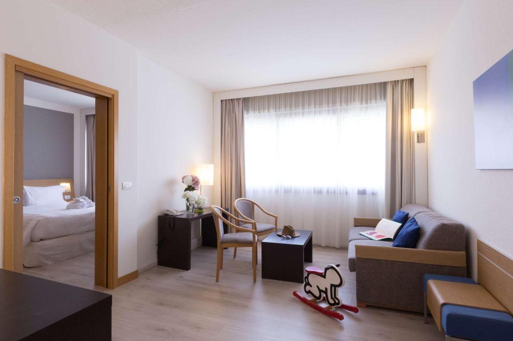 Living Place Hotel