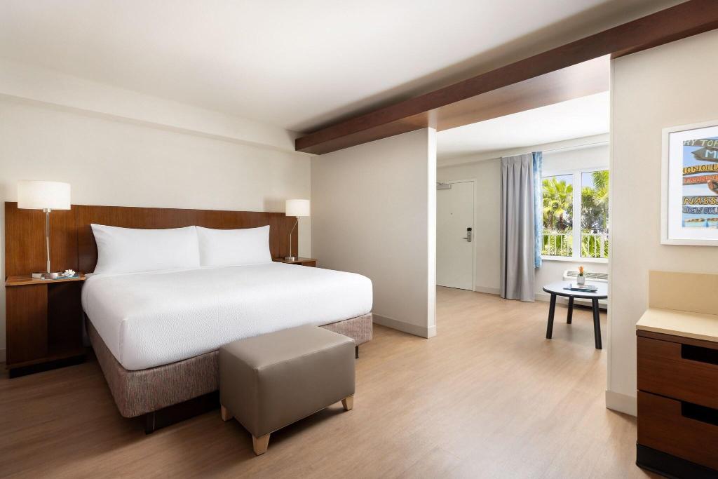 Fairfield Inn & Suites Key West, Keys Collection