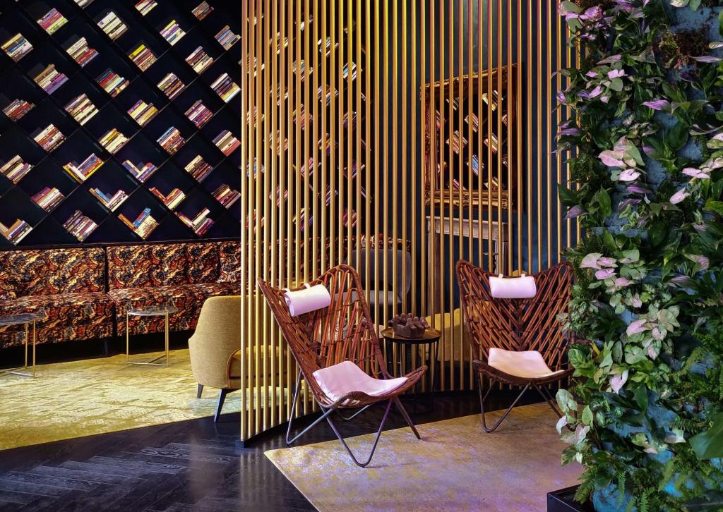 Lighthouse By Brown Hotels - Lobby