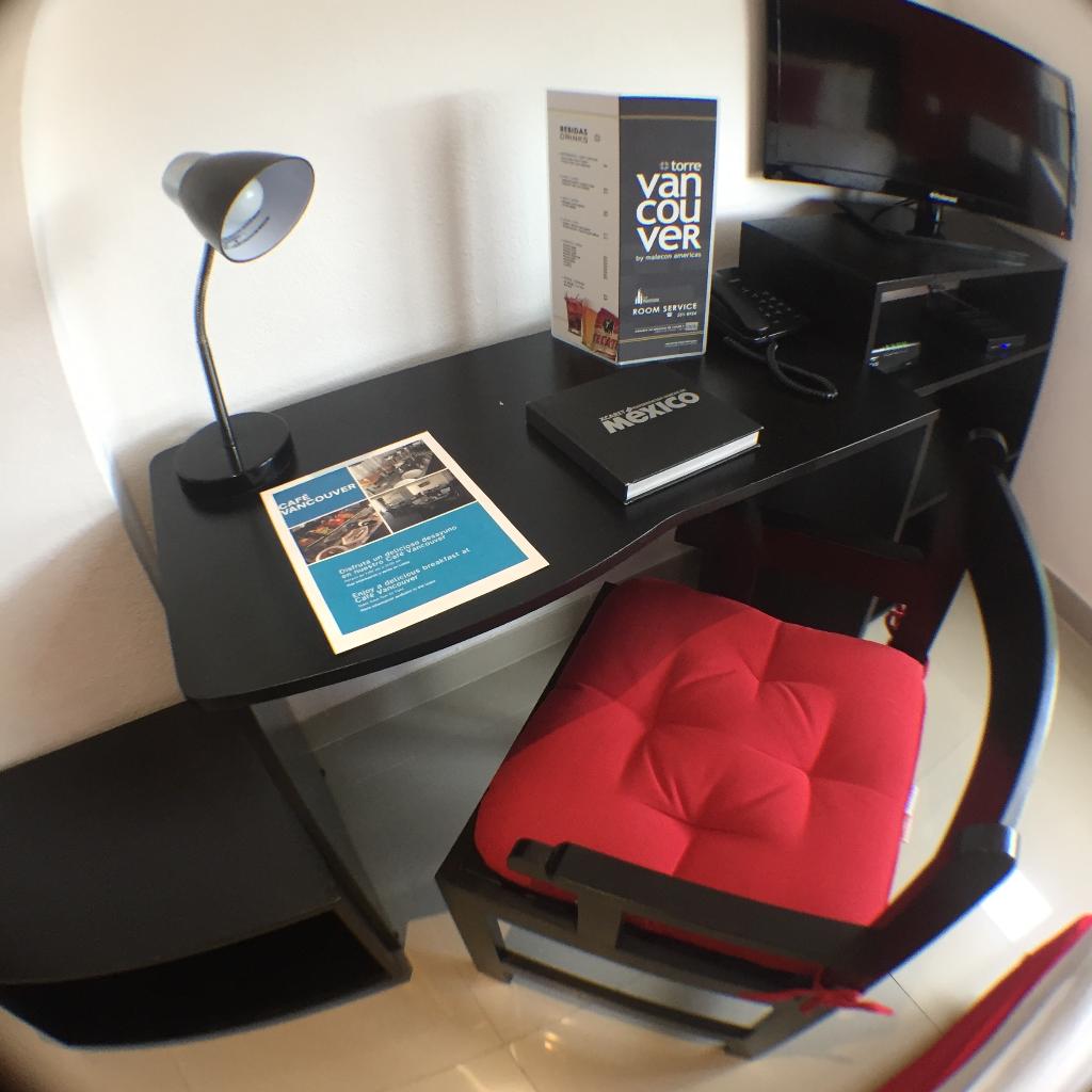 Suites Malecon Cancun