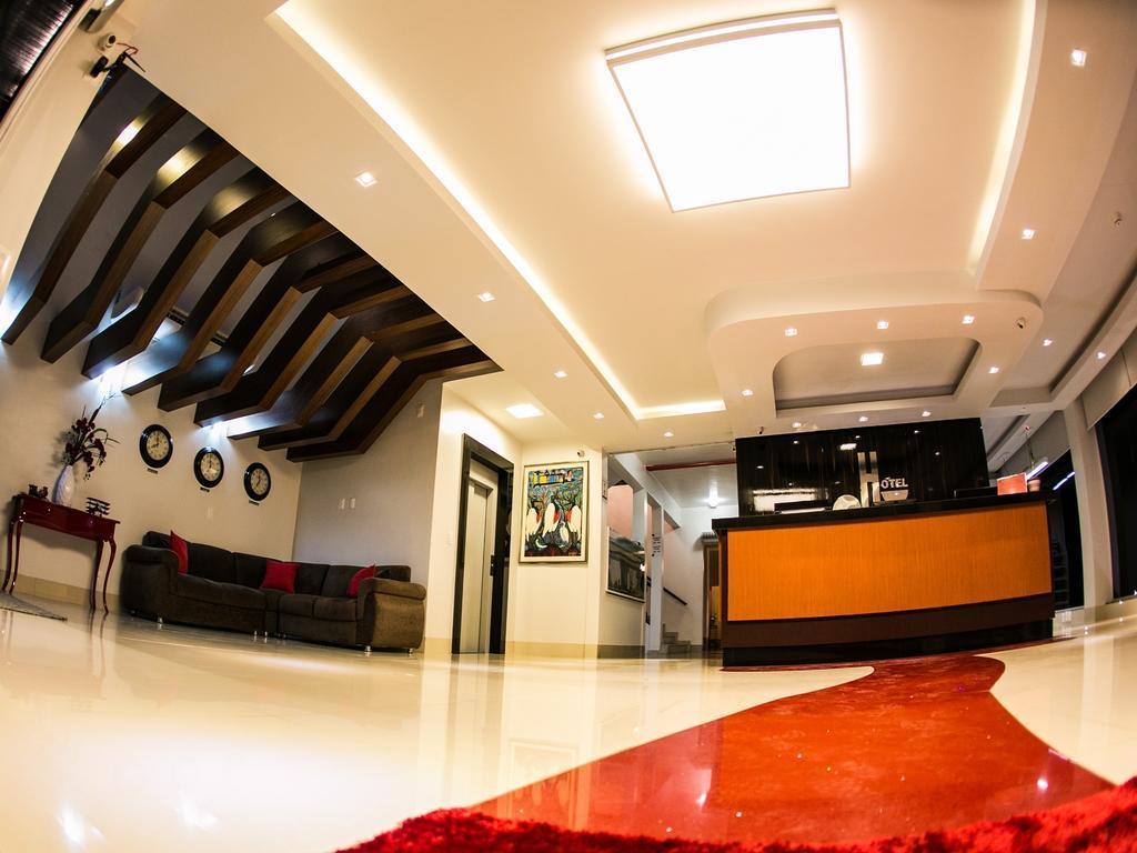 Hotel 365