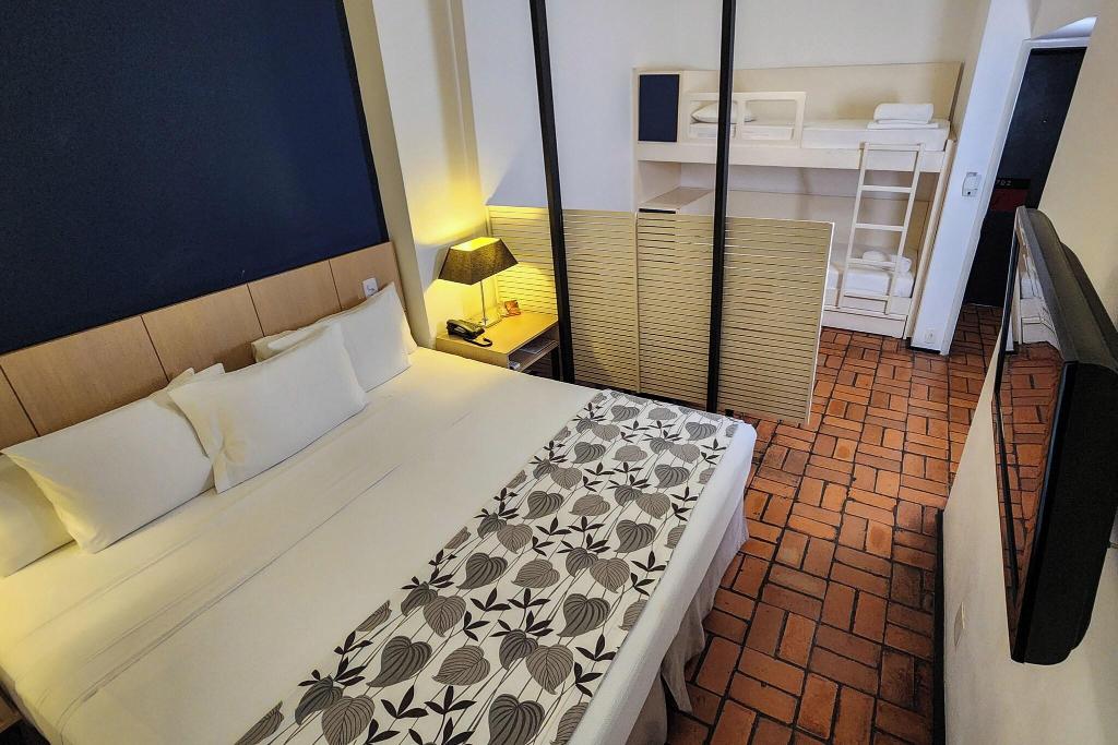 hotel-thumb