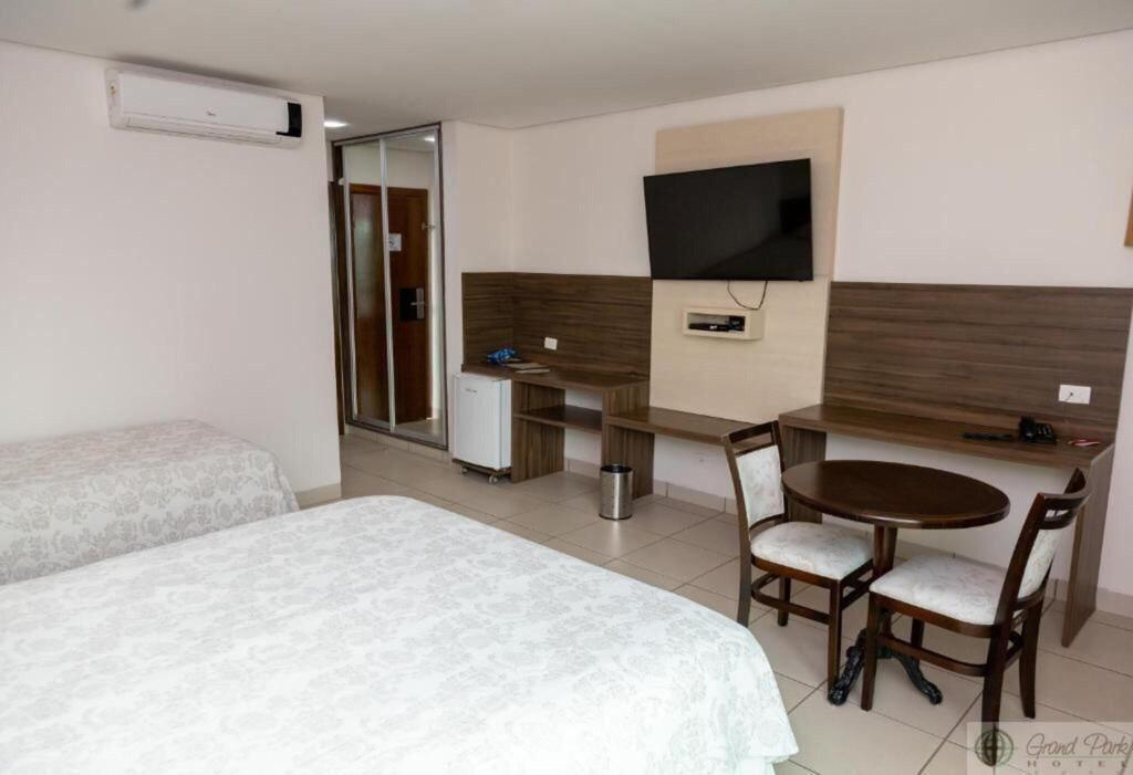 Grand Park Hotel