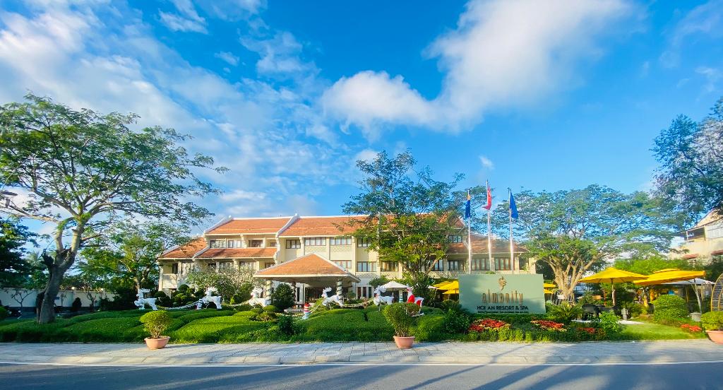 hotel-thumb