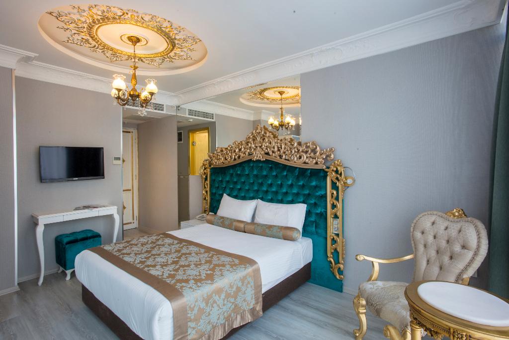White Monarch Hotel