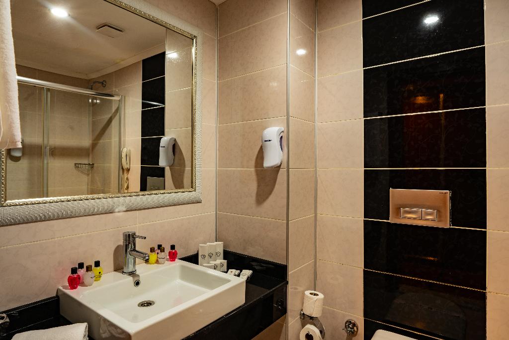 Throne Beach Resort & SPA
